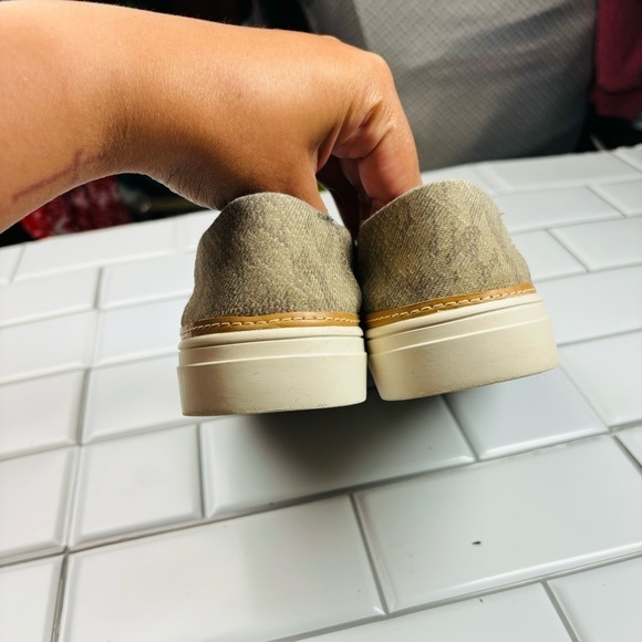 TOMS Parker Cupsole Slip-On Snakeskin print Sneaker Size 9 - Picture 3 of 10